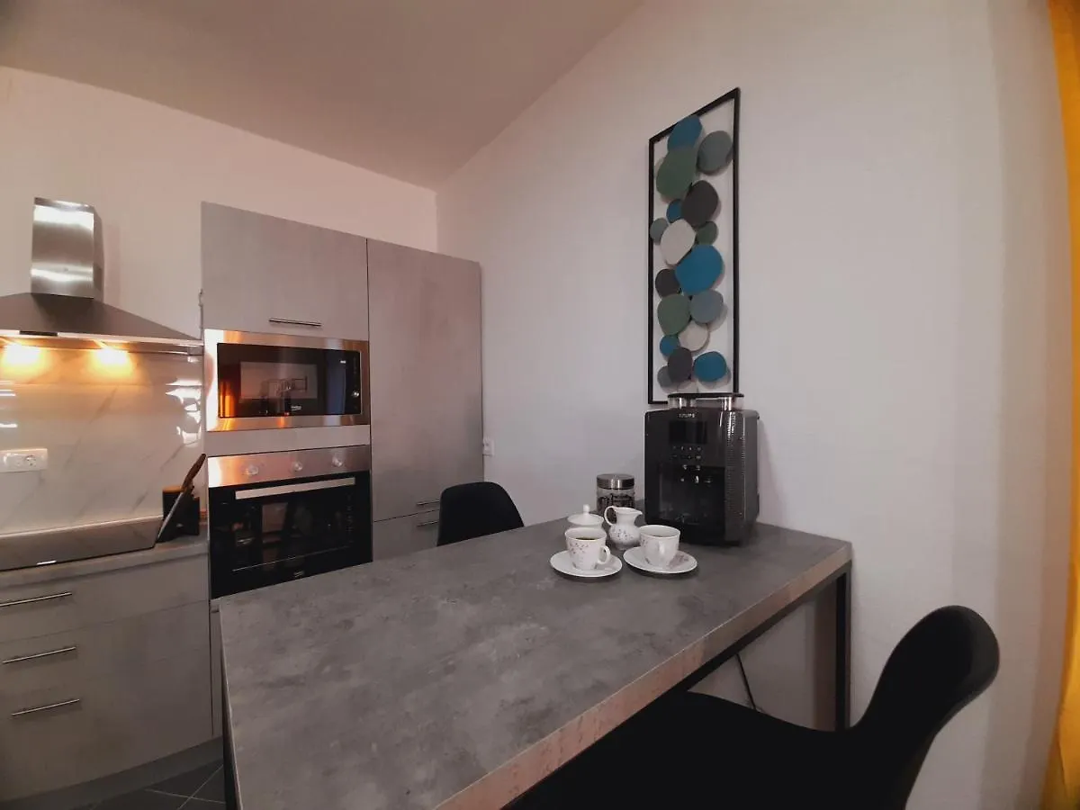 Villa Iva Rastevic 펜션